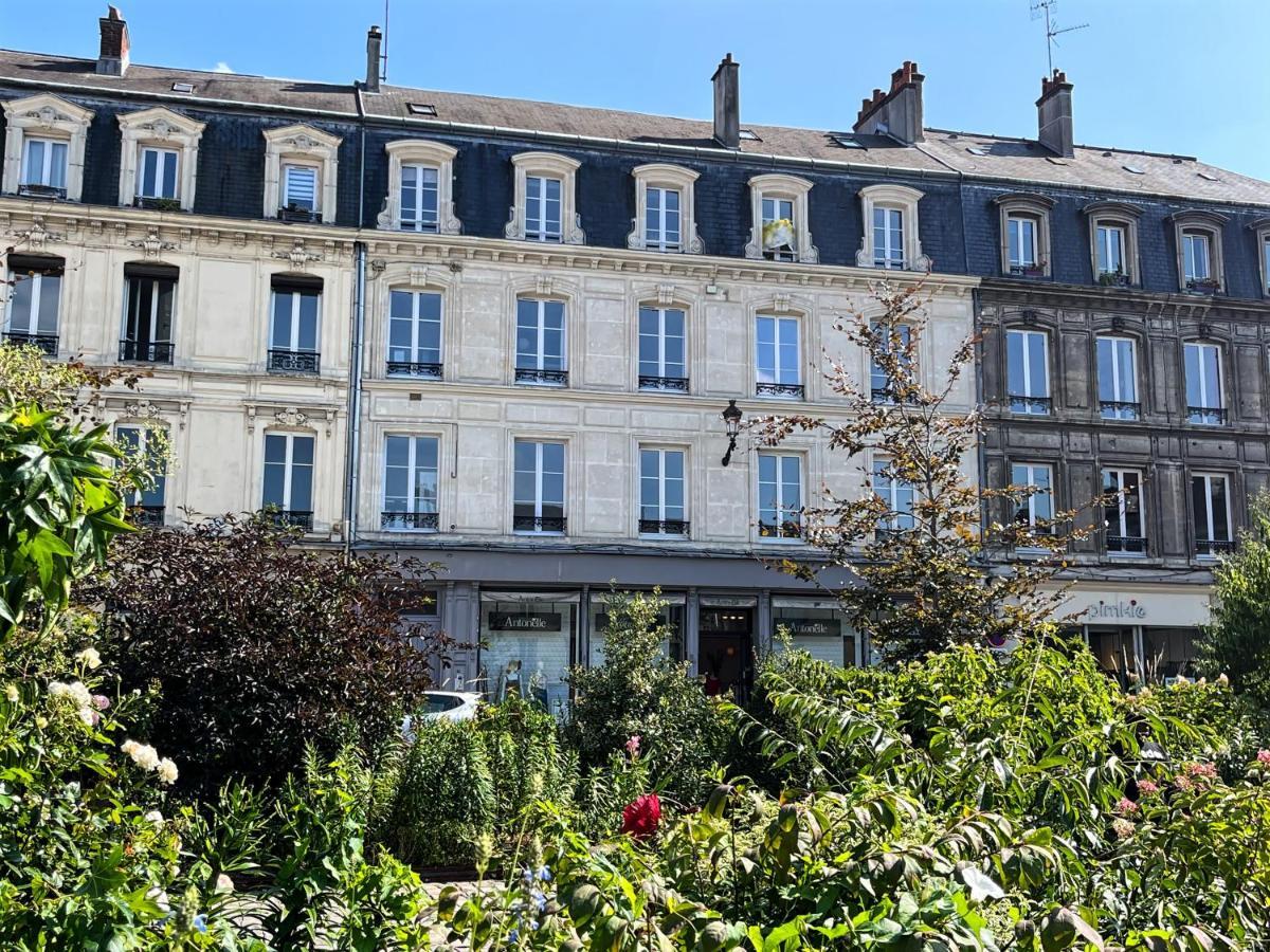Appartement Exceptionnel En Ultra Centre Ville Compiègne Exterior foto